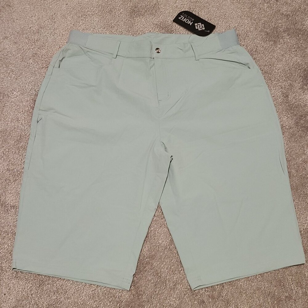 🥵 NWT Mofiz womans light green golf shorts